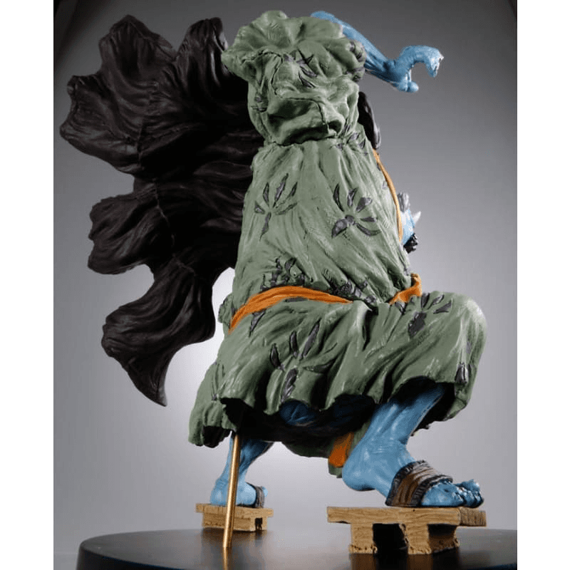 Jinbei Sea Paladin Figure - One Piece™